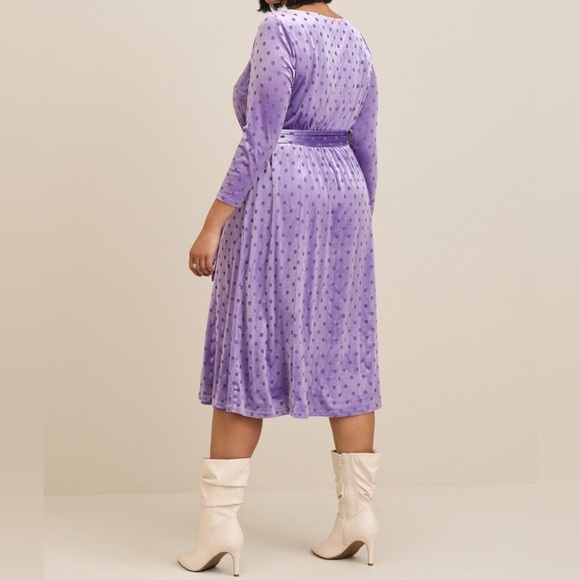 TORRID MIDI Poka Dot Purple Burnout Velvet Boatneck Dress. Sz 0 - Picture 2 of 4